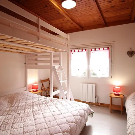 Apartment Spacieux Au Mont-dore : 10 Couchages, Wifi, Proche Thermes, Animaux Acceptes - Fr-1-415-72